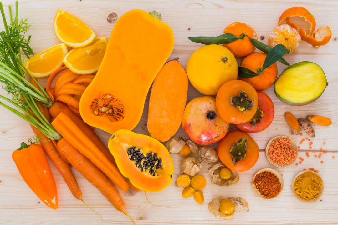 Una alimentación saludable. Alimentos de color naranja.